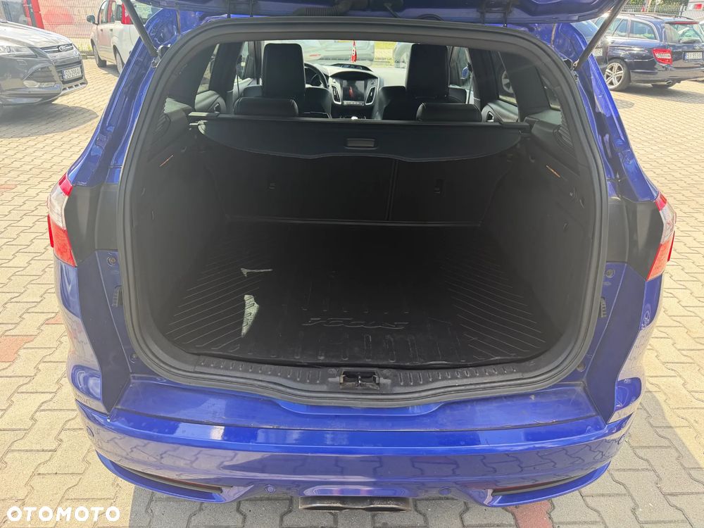 Ford Focus 2.0 EcoBoost ST mit Leder-Sport-Paket - 11