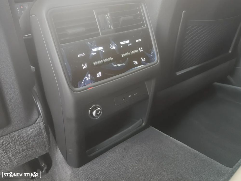 Porsche Cayenne Coupé E-Hybrid - 15