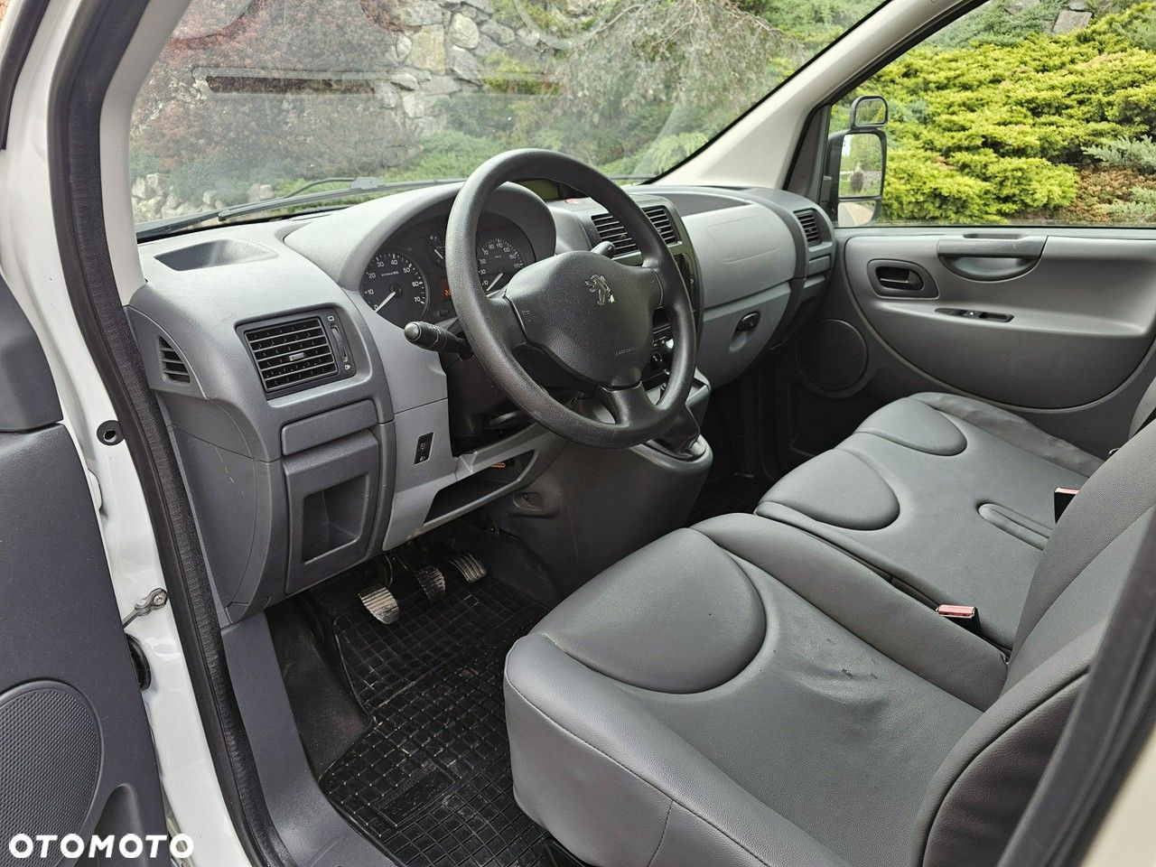 Peugeot Expert - 8