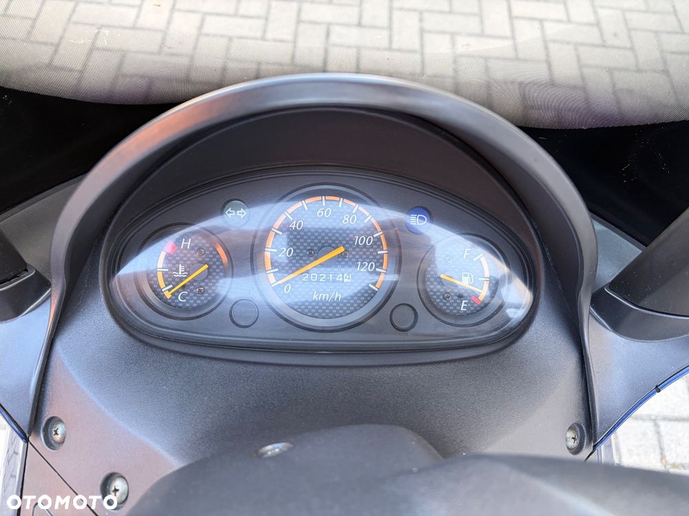 Suzuki Inny - 8