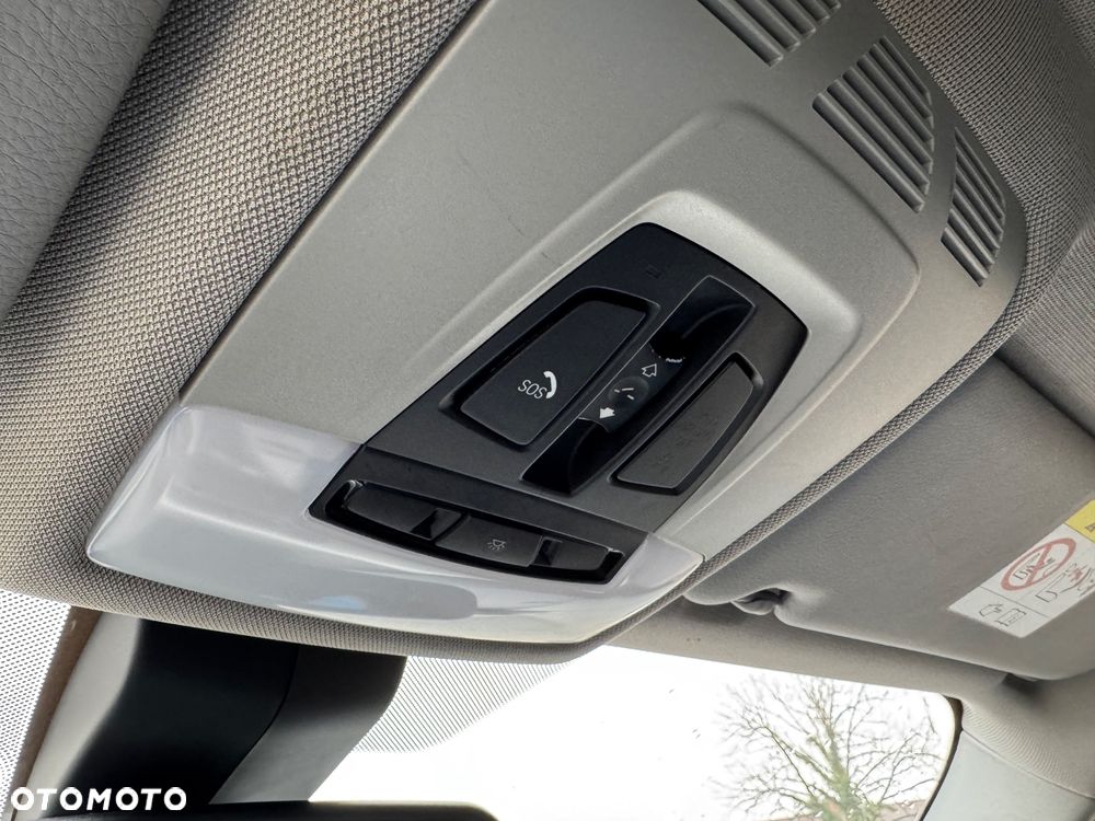 BMW Seria 3 318d - 11