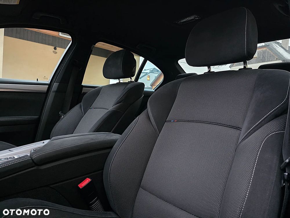 BMW Seria 5 525d xDrive - 7
