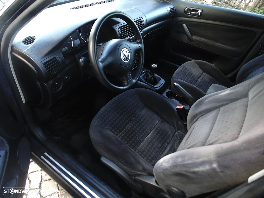 VW Passat Variant 1.9 TDi Confortline 6V - 27