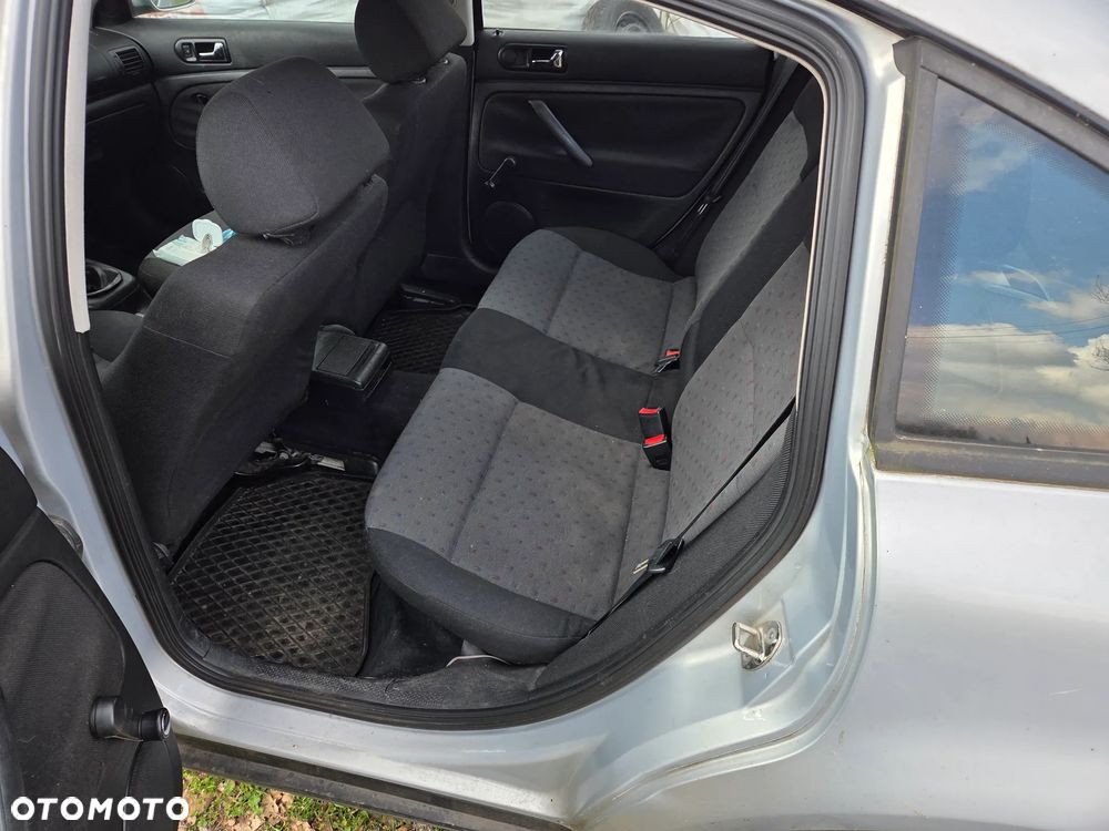 Volkswagen Passat 1.9 TDI - 6