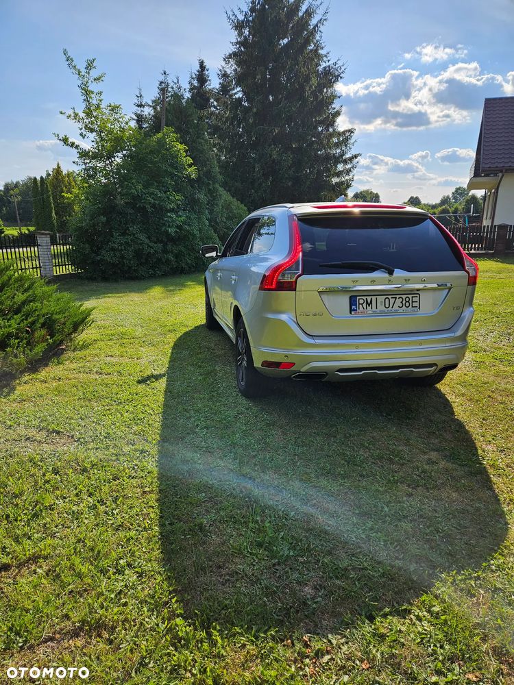 Volvo XC 60 T5 Geartronic Momentum - 4
