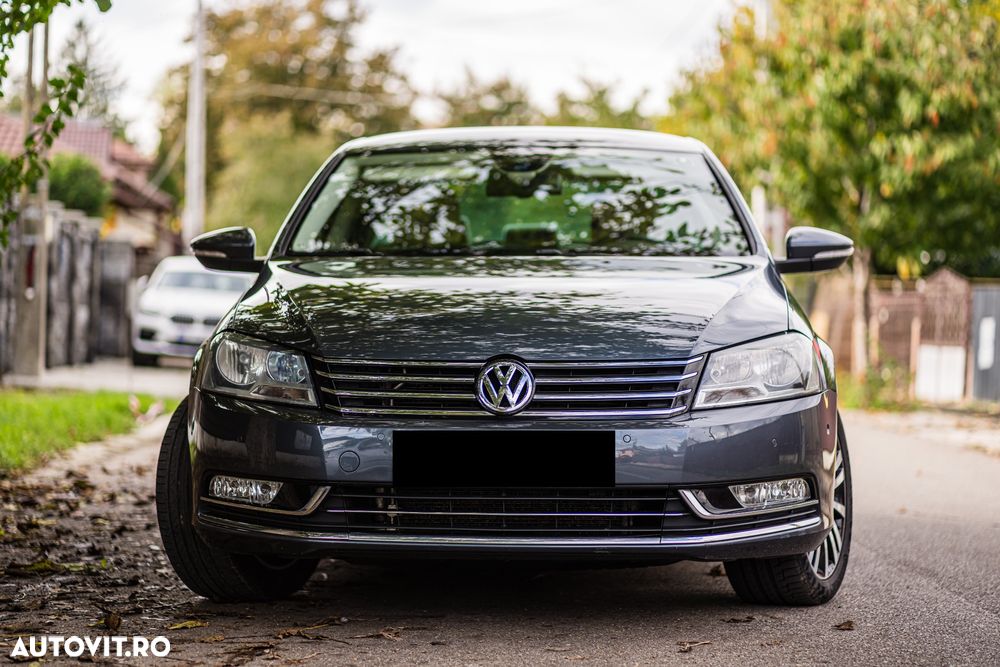 Volkswagen Passat - 4