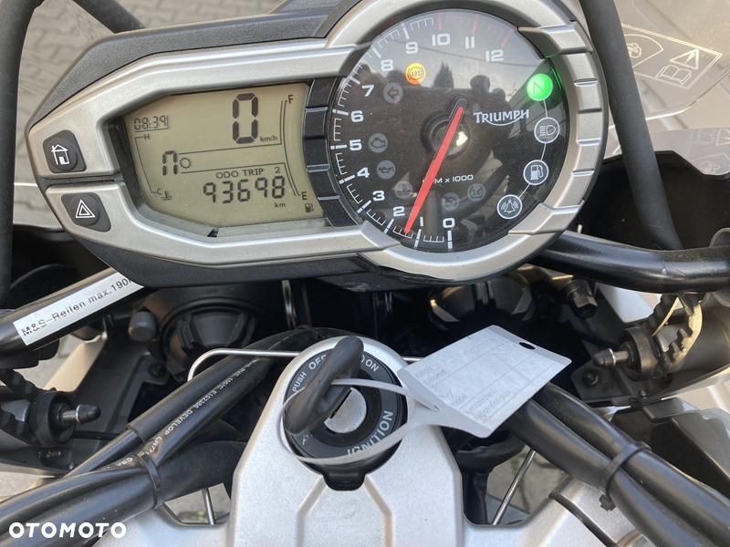 Triumph Tiger - 8