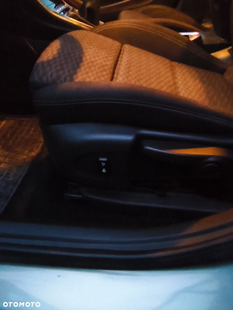 Opel Astra 1.6 D Start/Stop Business - 9