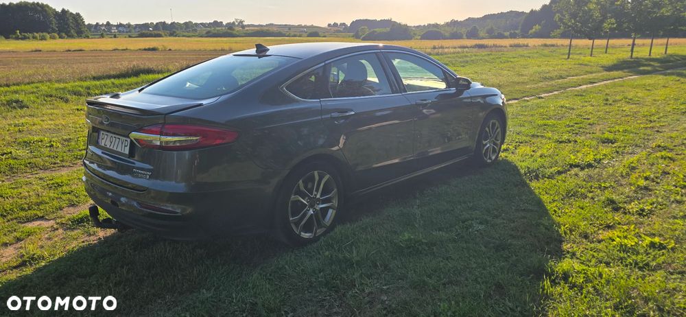 Ford Mondeo 2.0 Hybrid Titanium - 4