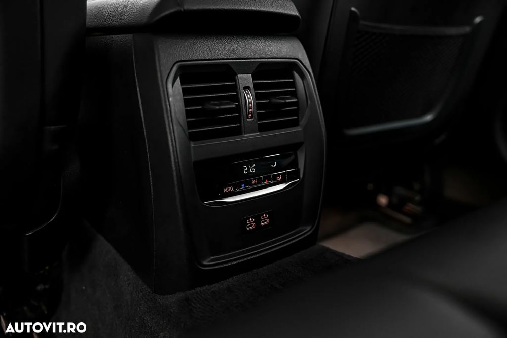 BMW Seria 3 320e Aut. - 30