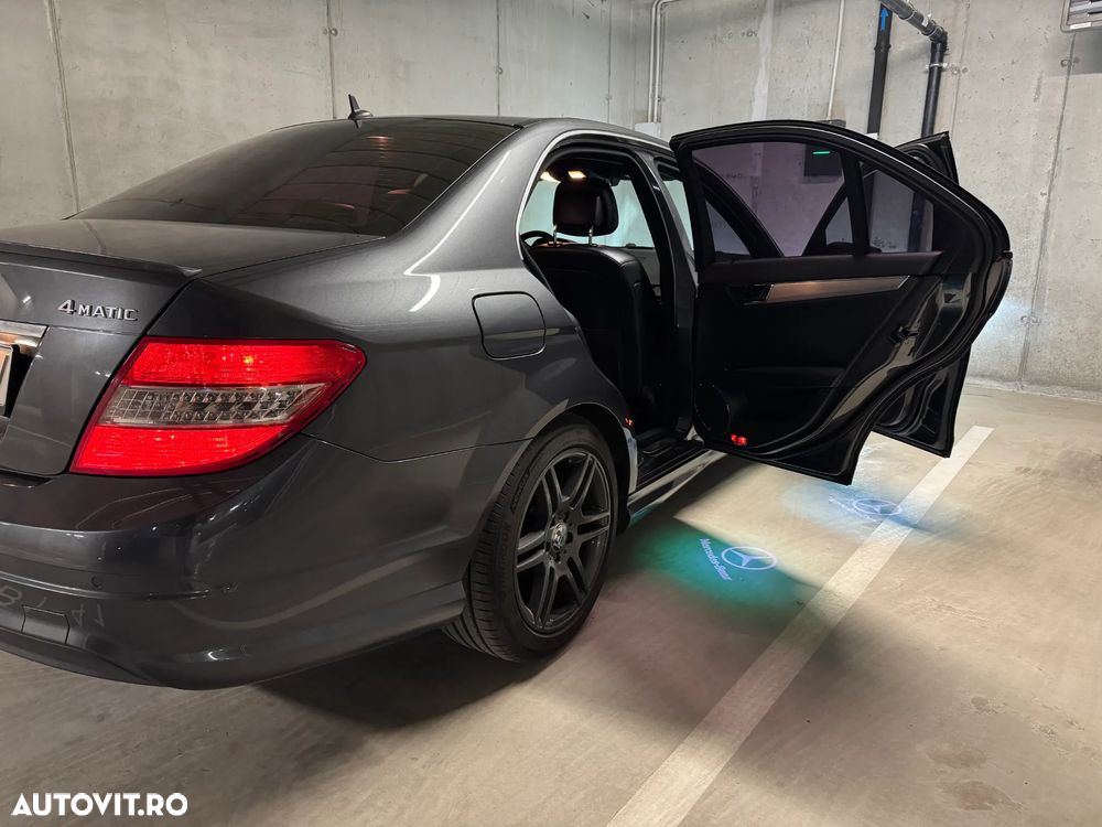 Mercedes-Benz C - 8