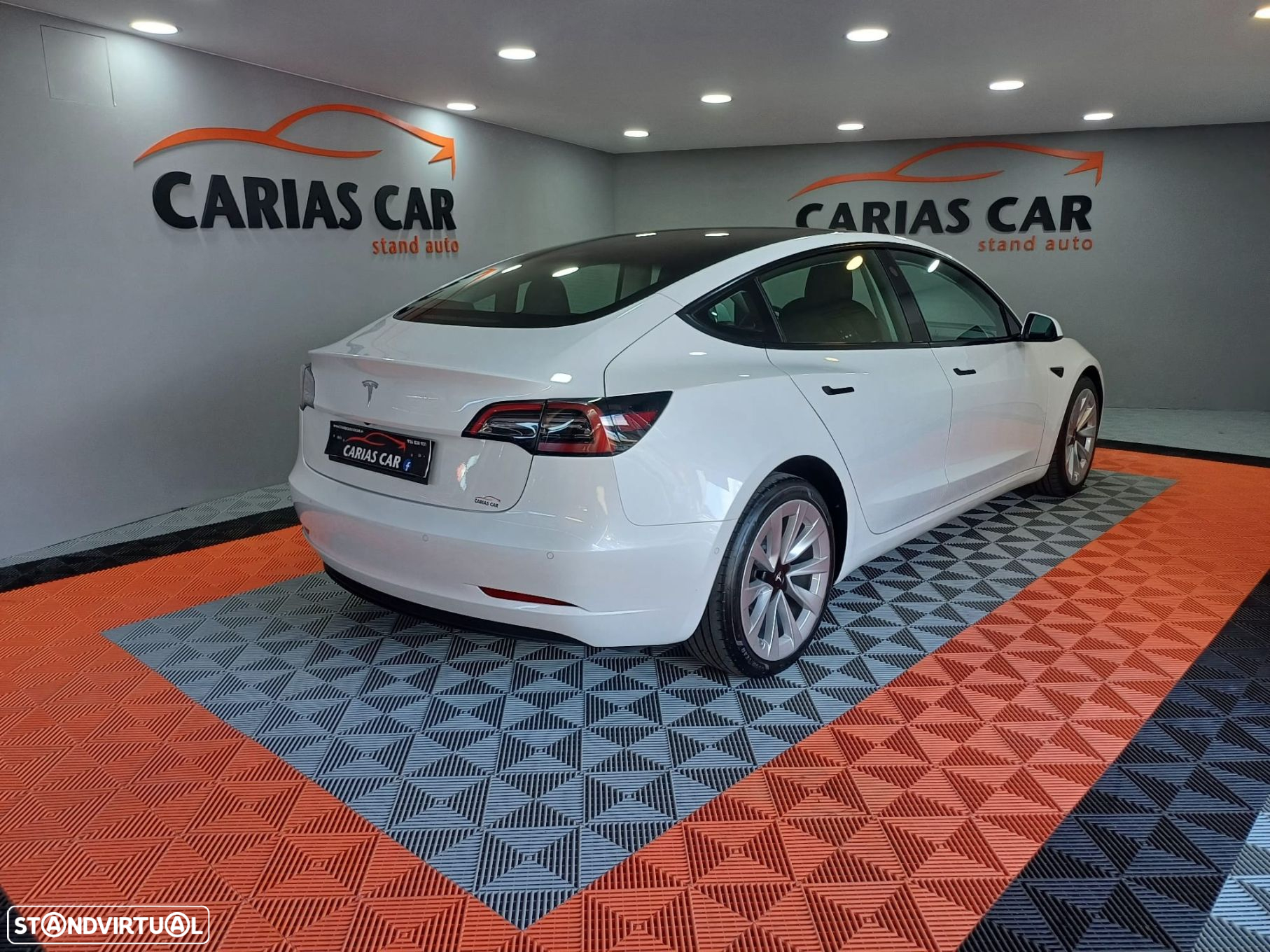 Tesla Model 3 - 5