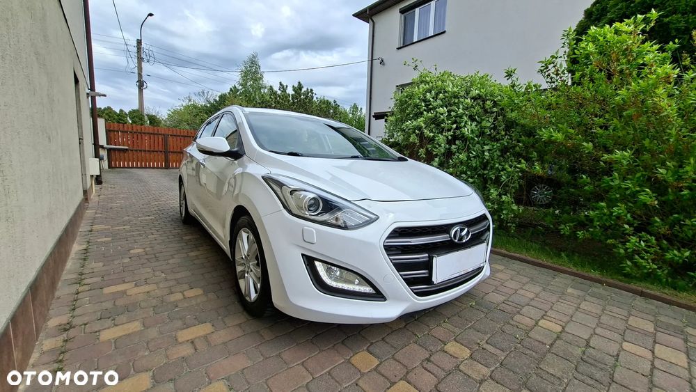 Hyundai i30 Kombi 1.6 GDi DCT Premium - 1