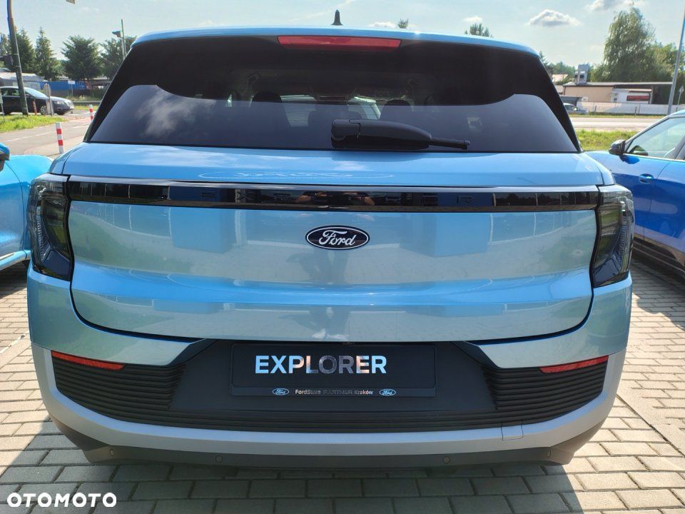 Ford Explorer - 6