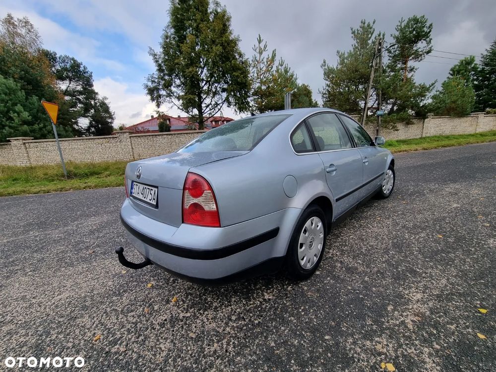 Volkswagen Passat 1.6 Comfortline - 8