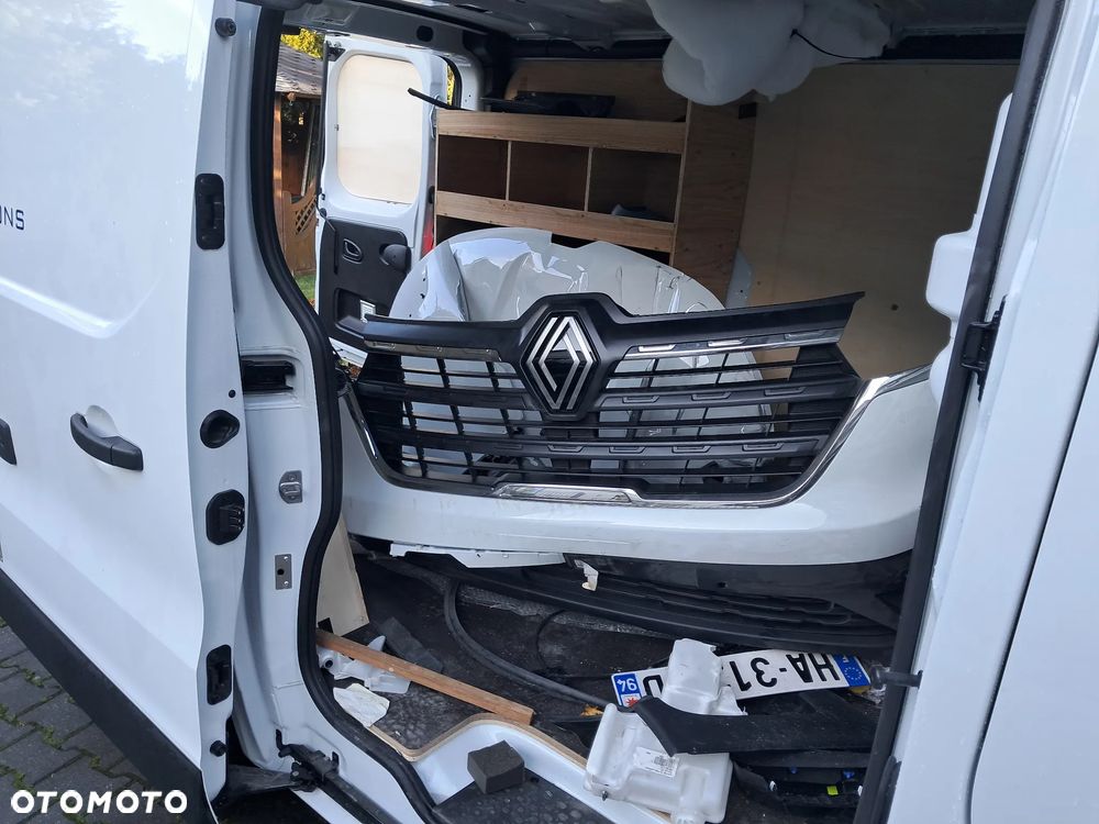 Renault Trafic - 14