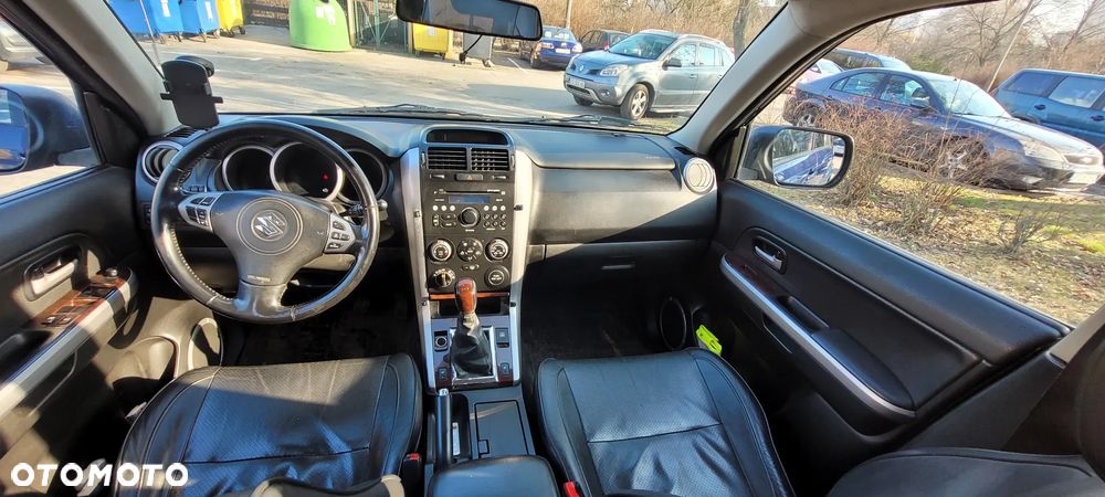 Suzuki Grand Vitara 2.0 De luxe - 12