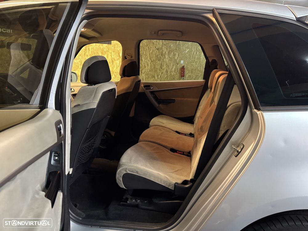 Citroën C4 Picasso 1.6 HDi Exclusive - 8