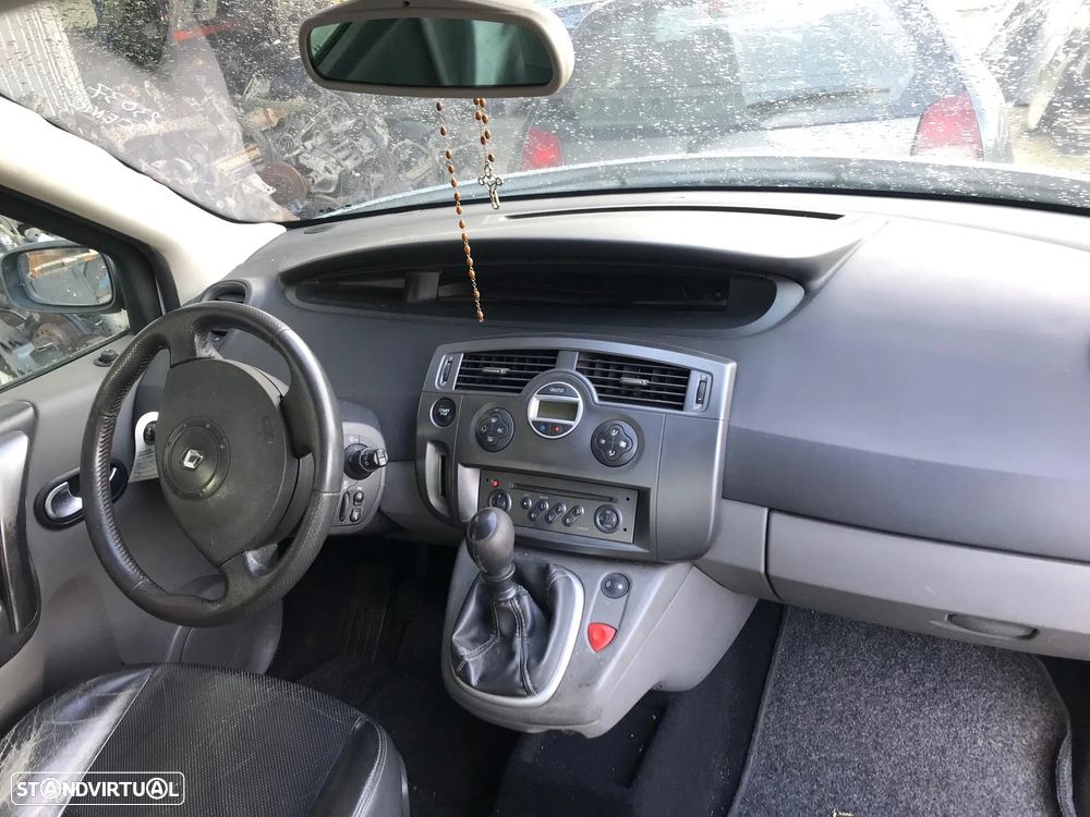 Renault Scenic II 1.9 DCi 2004 - Para Peças - 4