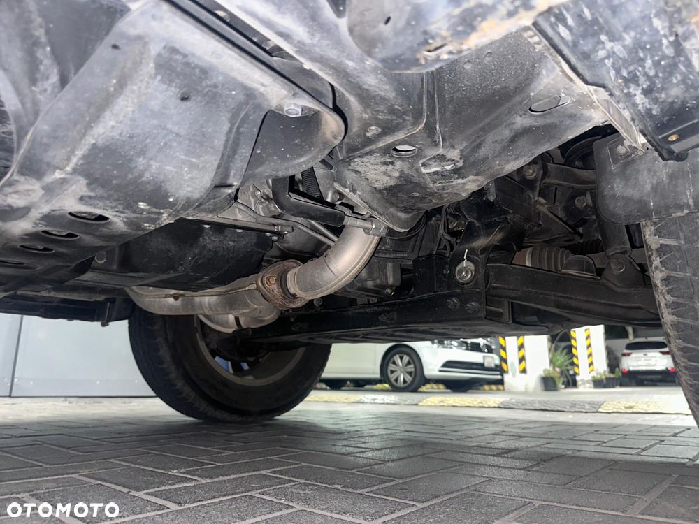 Mitsubishi Pajero - 13