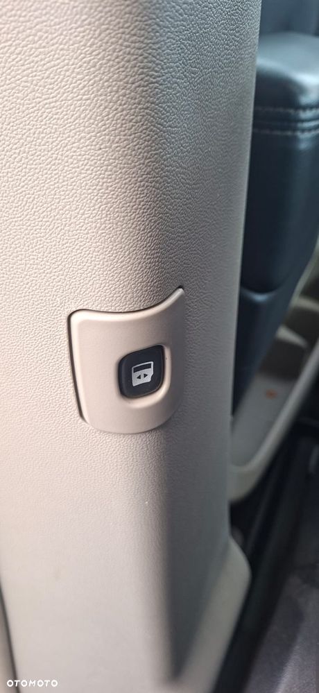 Chrysler Town & Country 3.6 Limited - 25