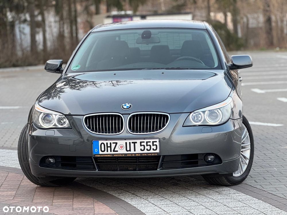 BMW Seria 5 545i - 33