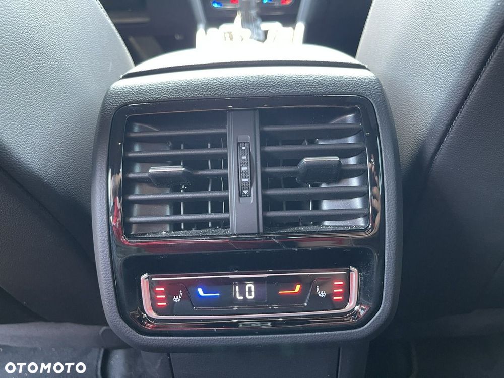 Volkswagen Arteon 2.0 TDI SCR 4Motion DSG R-Line - 23