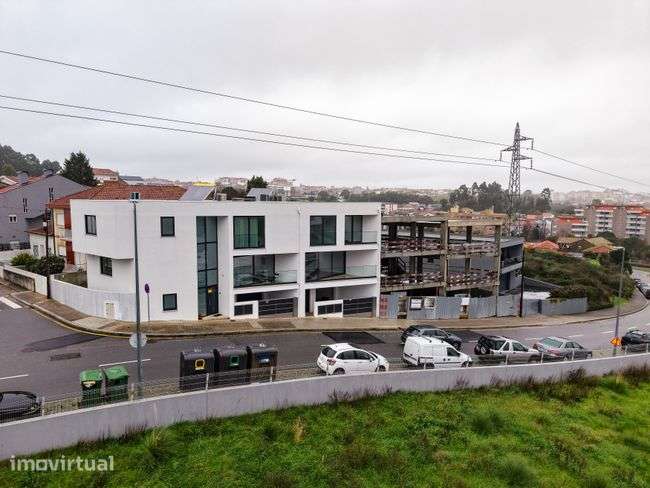 Moradia NOVA T3 no Porto - Grande imagem: 2/28