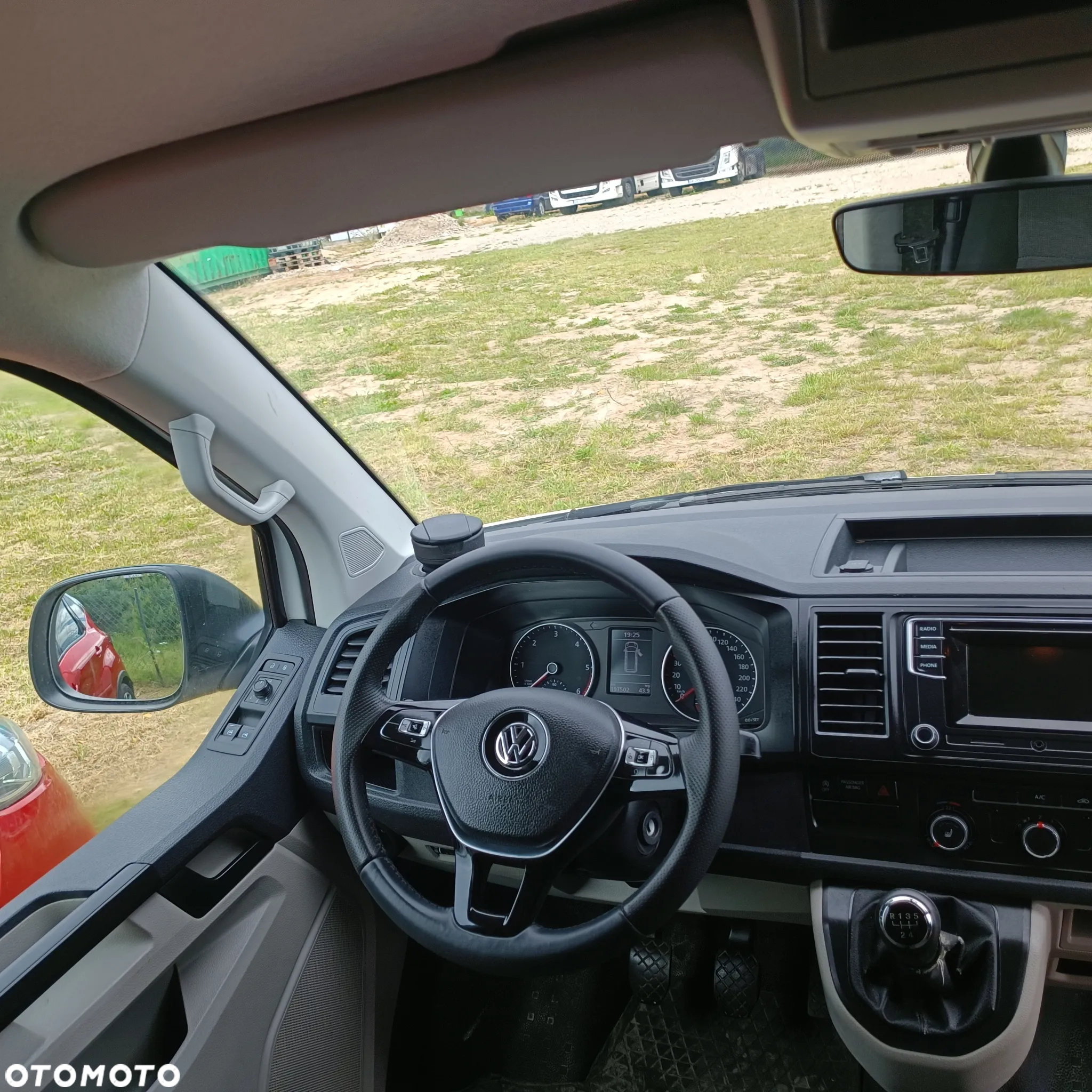Volkswagen Transporter - 16