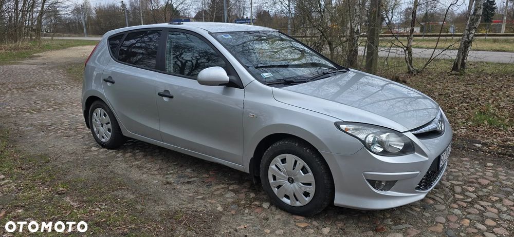 Hyundai i30 2.0 CRDi Style - 11