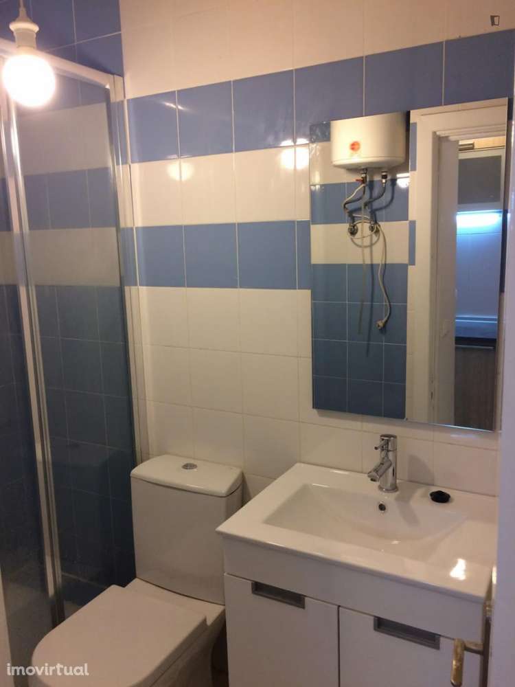Apartamento com 1 quartos - localizado em Estrela Lisbon - Grande imagem: 5/8