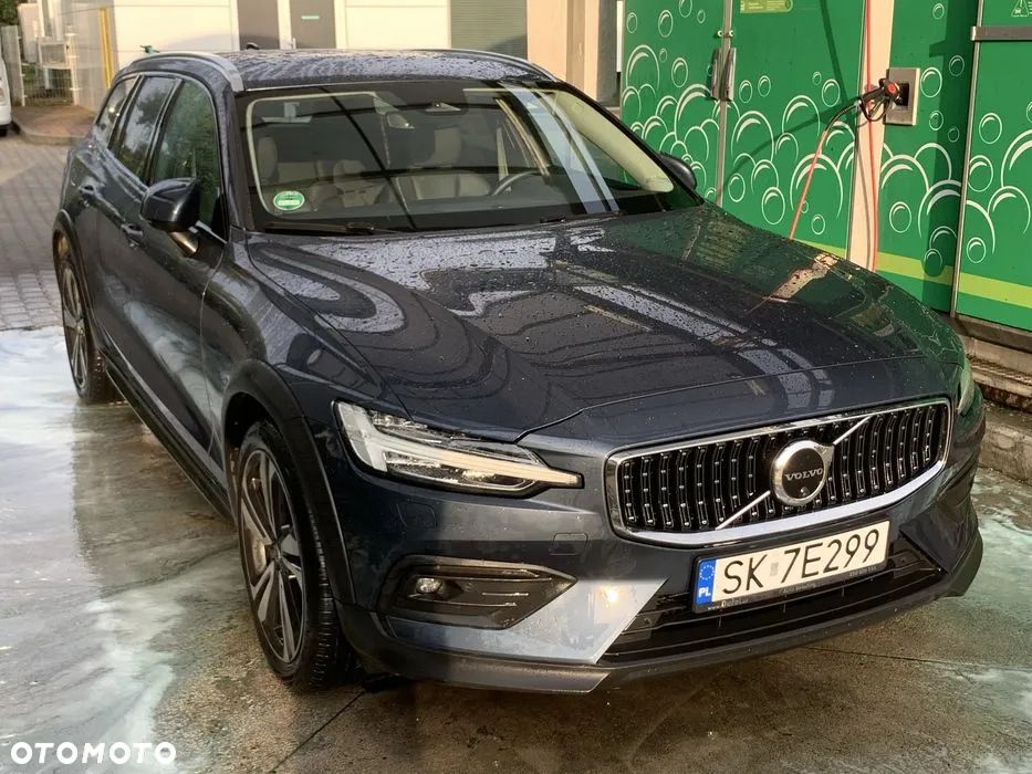 Volvo V60 Cross Country B4 D AWD Plus - 3