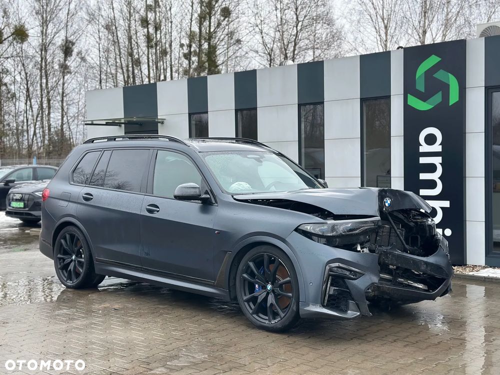 BMW X7 M50i - 1