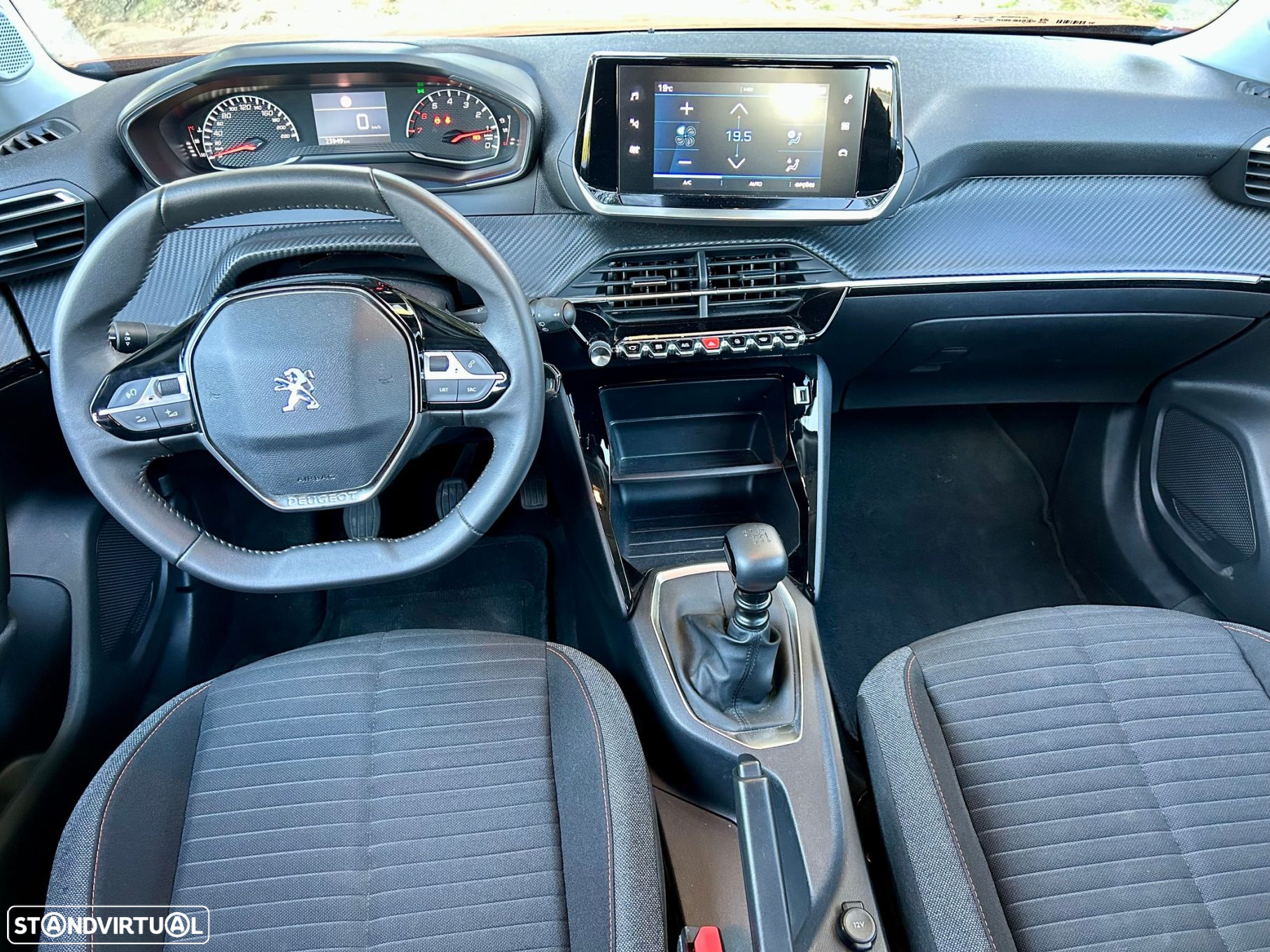Peugeot 2008 - 23