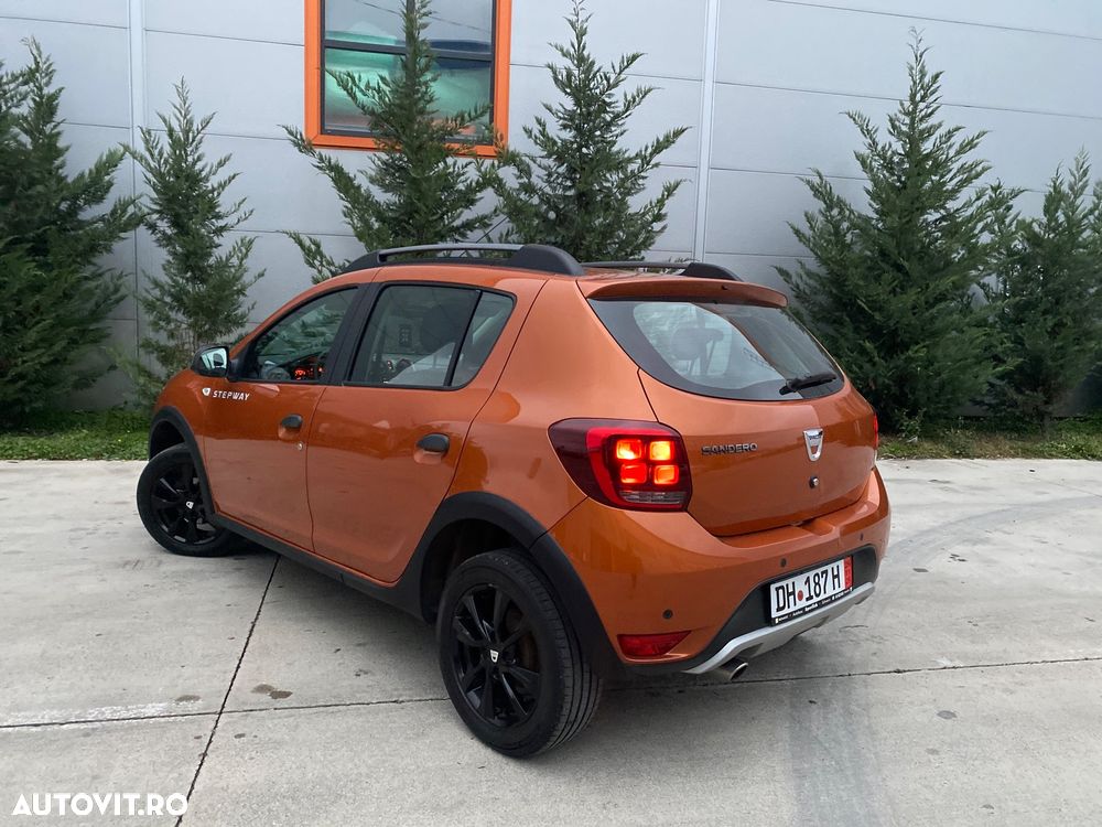 Dacia Sandero Stepway Blue dCi 95 Celebration - 4