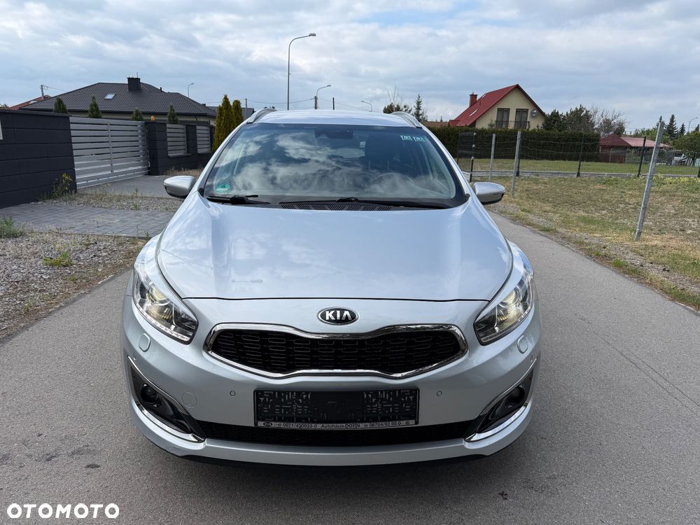 Kia Ceed 1.6 CRDi 136 ISG Platinum Edition - 9