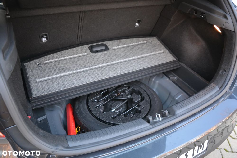 Hyundai i30 1.5 DPI Classic + - 19