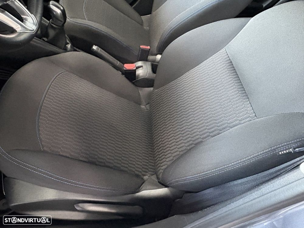Peugeot 208 1.2 PureTech Signature - 10