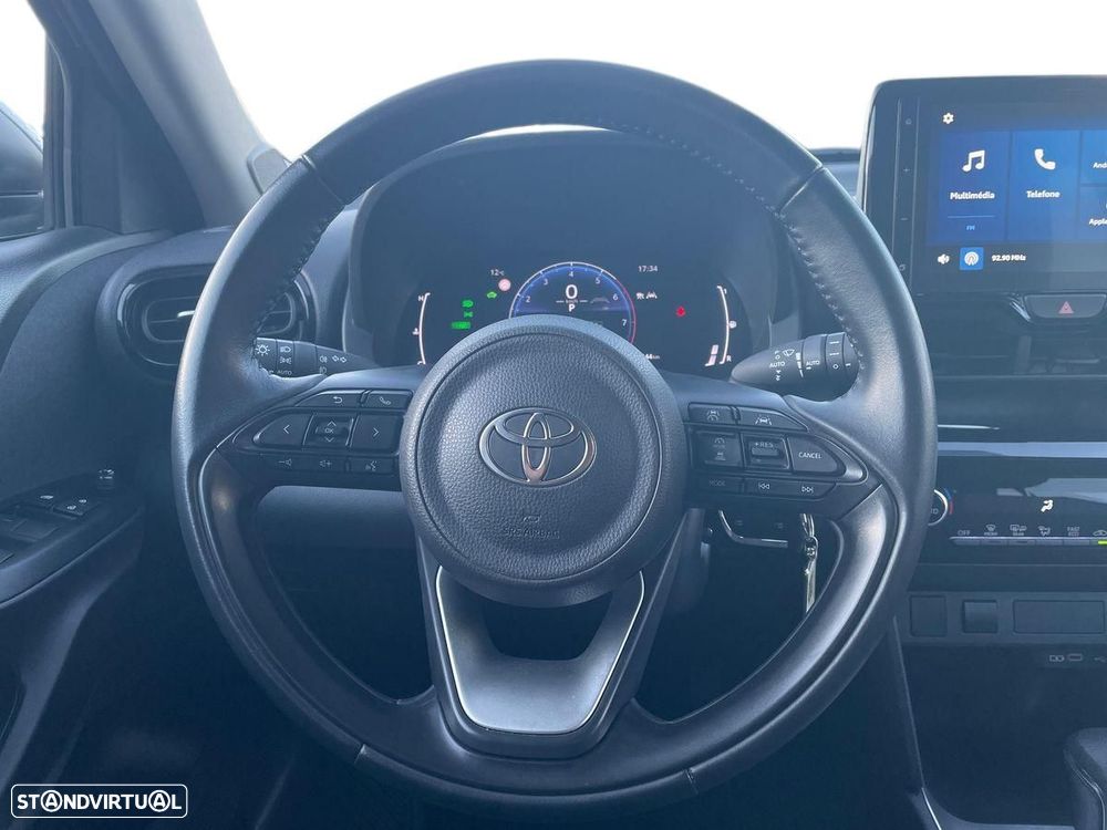 Toyota Yaris Cross 1.5 HDF Comfort Plus - 13