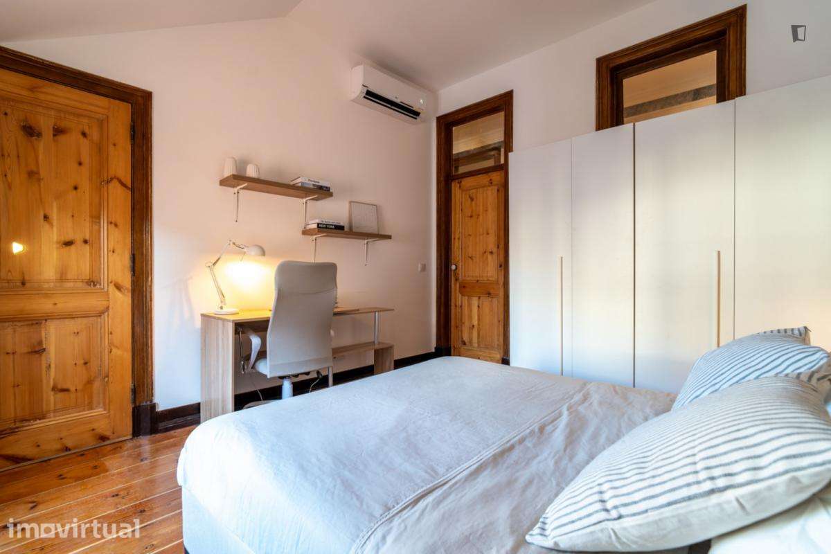Quarto - localizado em Marquês de Pombal Lisbon - Grande imagem: 2/28