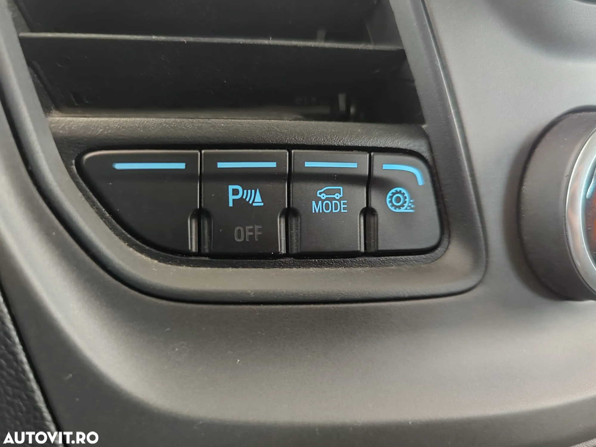 Ford Transit Custom Kombi 320 2.0 EcoBlue 130 CP L2H1 Trend Aut. - 23