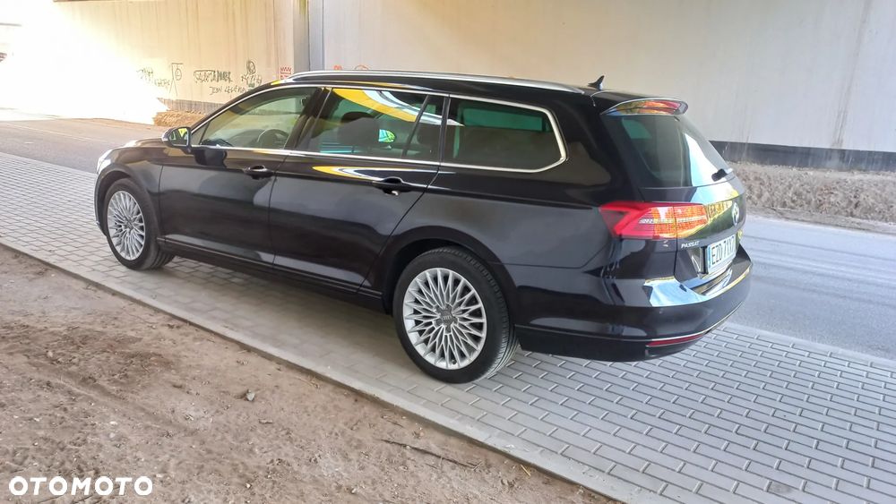 Volkswagen Passat - 4