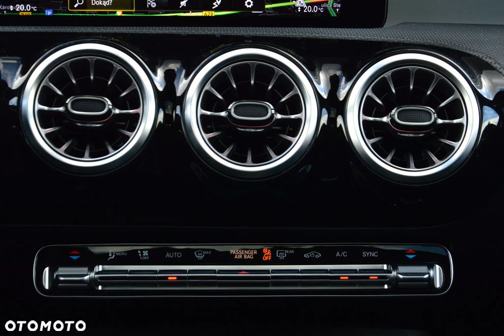 Mercedes-Benz CLA AMG 35 4-Matic 7G-DCT - 23