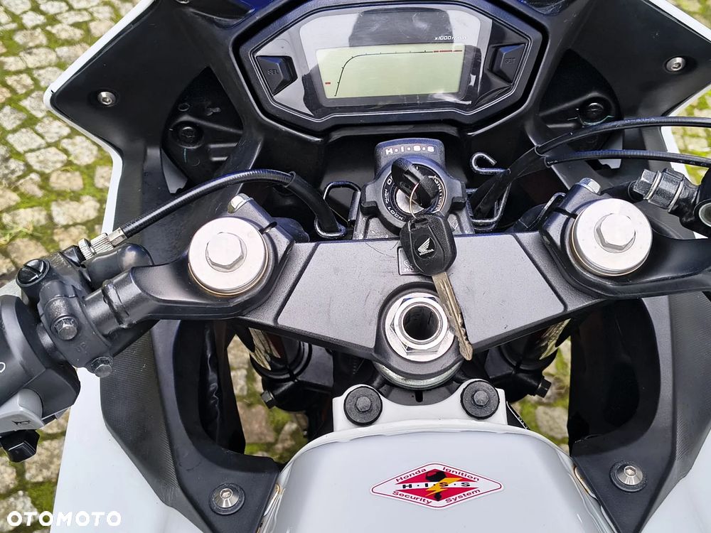 Honda CBR - 38