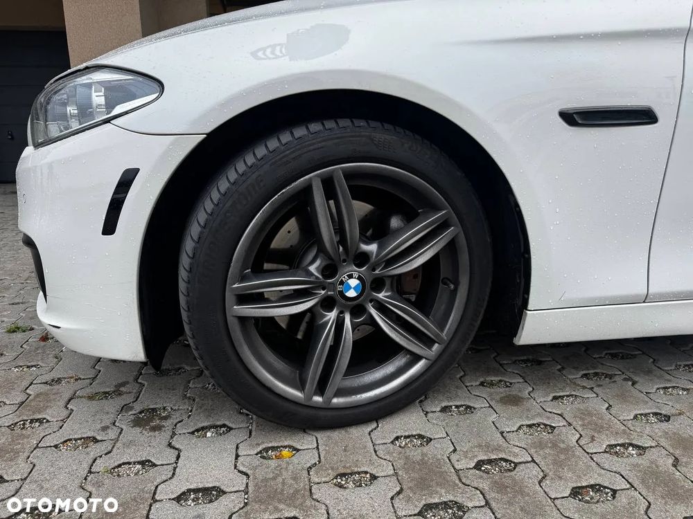 BMW Seria 5 530d xDrive Touring Luxury Line - 23