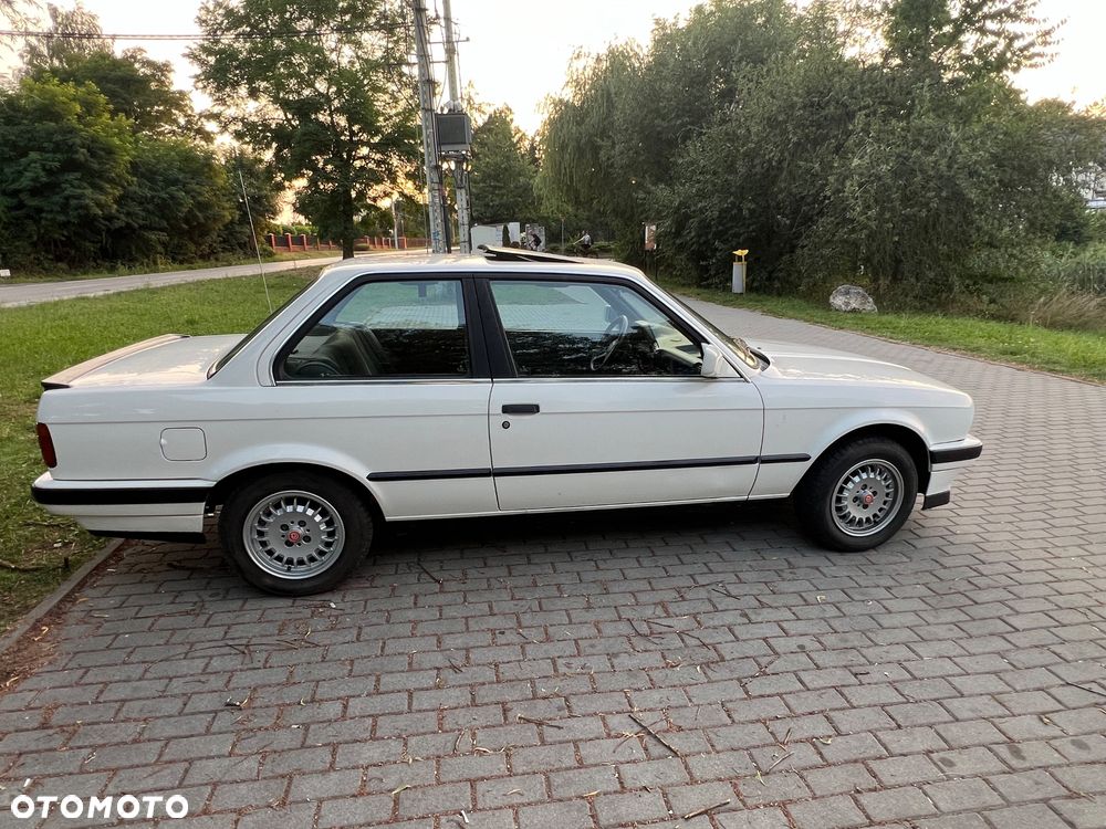 BMW Seria 3 316i - 5