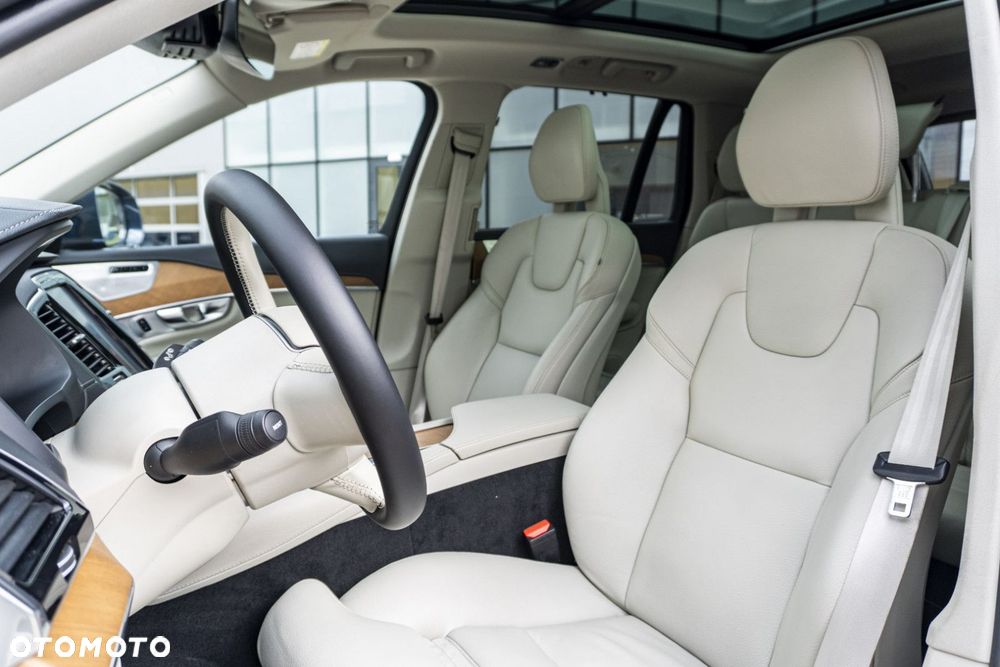 Volvo XC 90 - 12