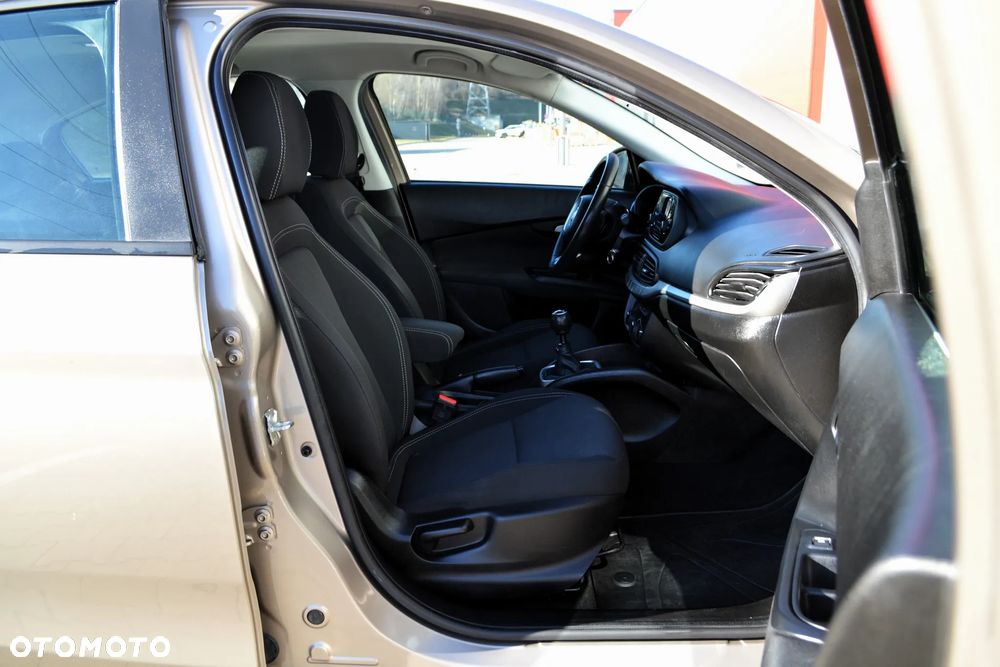 Fiat Tipo 1.4 T-Jet 16v Pop EU6d - 11