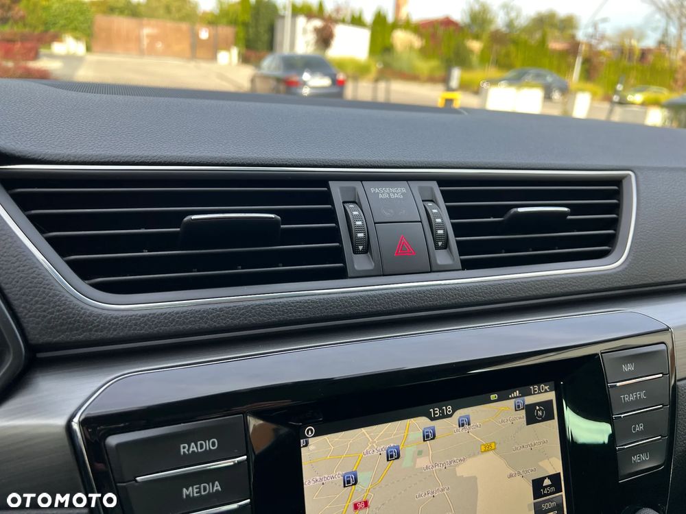 Skoda Superb 2.0 TDI Style DSG - 17