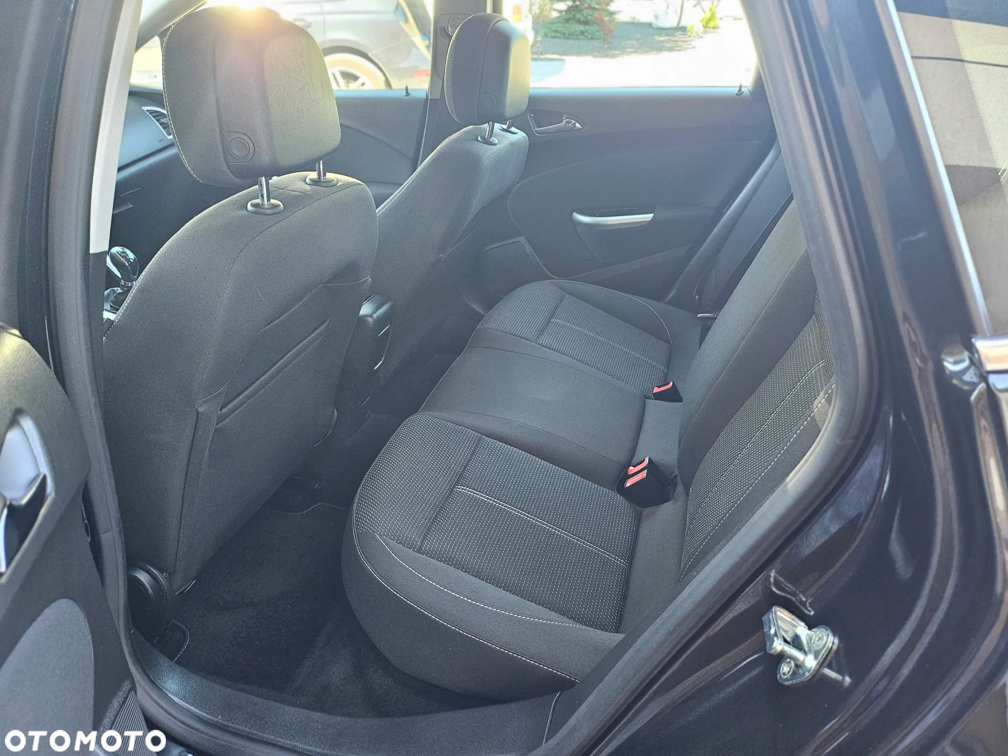 Opel Astra 1.4 Turbo Edition Sport - 17